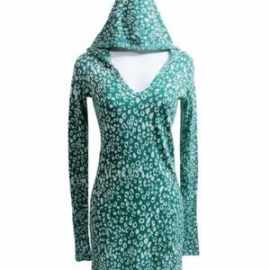 Curious gypsy Women's Y2K Skater  thermal Size small hoodie